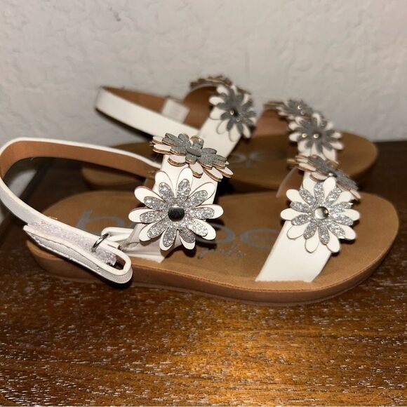 Bebe Flower Sling Back Sandal Shoes - Picture 3 of 9